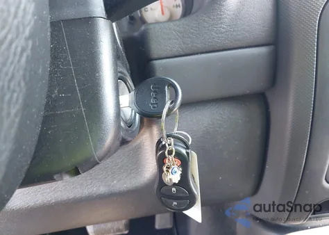 2004 Jeep Liberty Sport from USA, damaged, VIN 1J8GL48KX4W141222